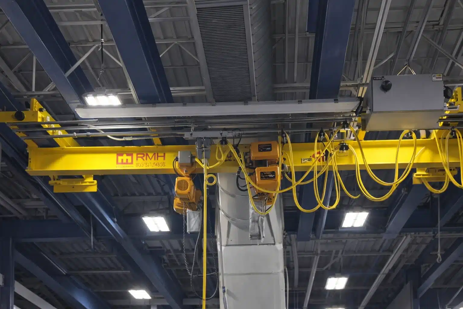 Underhung Overhead Crane servicing assembly line