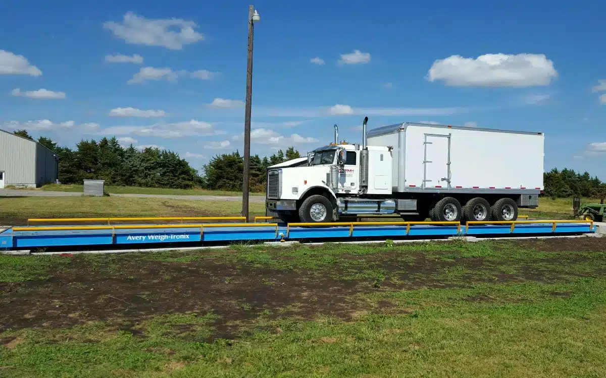 Heavy vehicle scale calibration test and weighbridge inspection